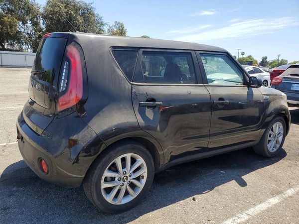 2017 KIA SOUL