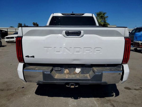 2023 TOYOTA TUNDRA SR5