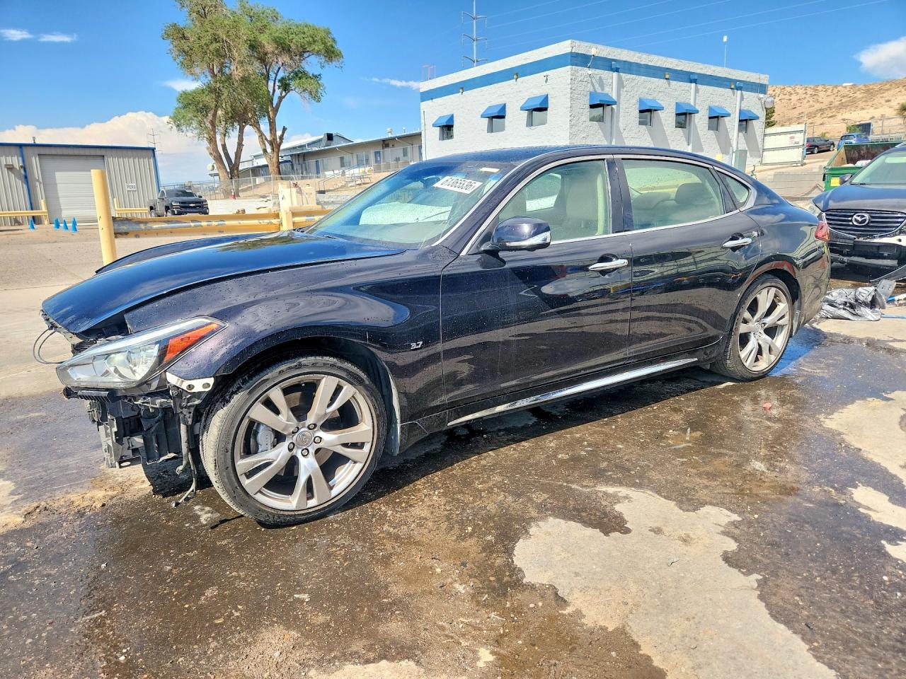 2015 INFINITI Q70L