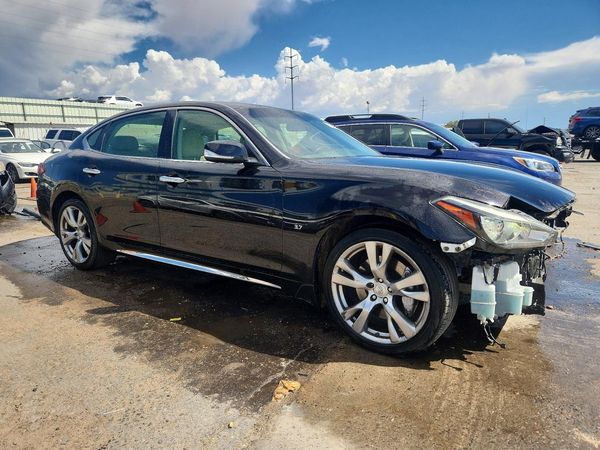 2015 INFINITI Q70L