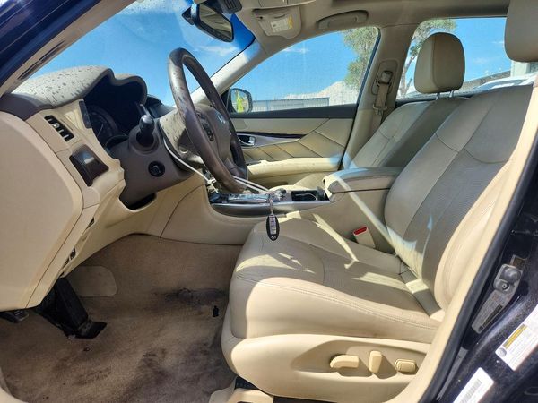 2015 INFINITI Q70L