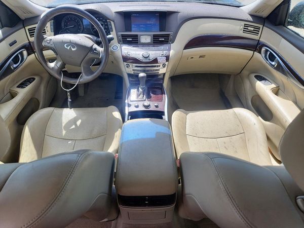 2015 INFINITI Q70L