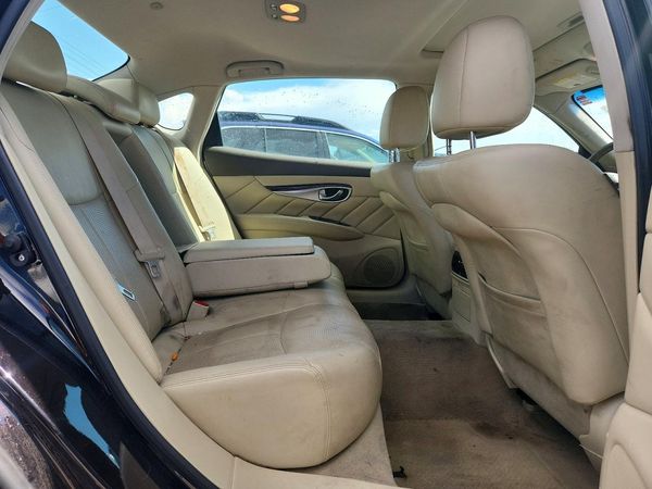 2015 INFINITI Q70L