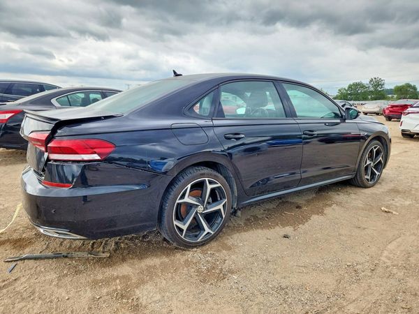 2021 VOLKSWAGEN PASSAT R-Line
