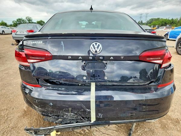 2021 VOLKSWAGEN PASSAT R-Line