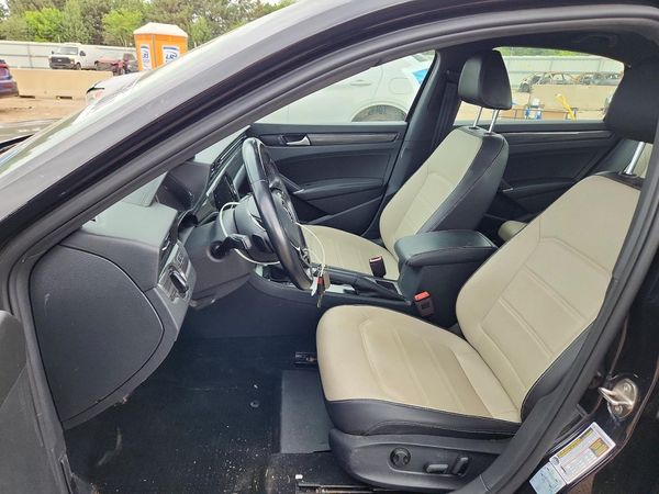 2021 VOLKSWAGEN PASSAT R-Line
