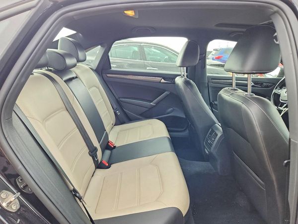 2021 VOLKSWAGEN PASSAT R-Line