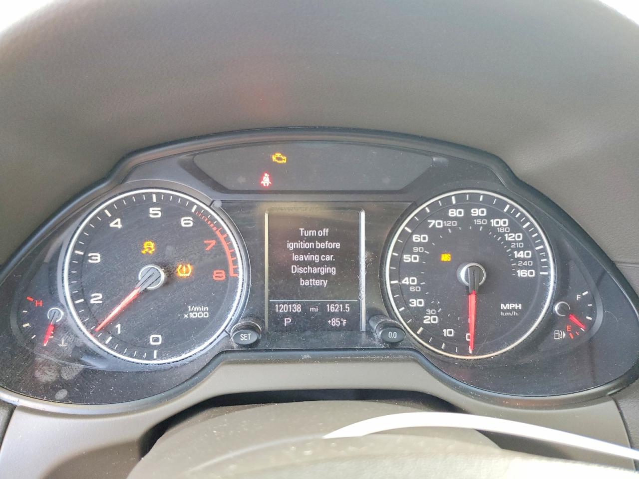 2013 AUDI Q5 Premium Plus