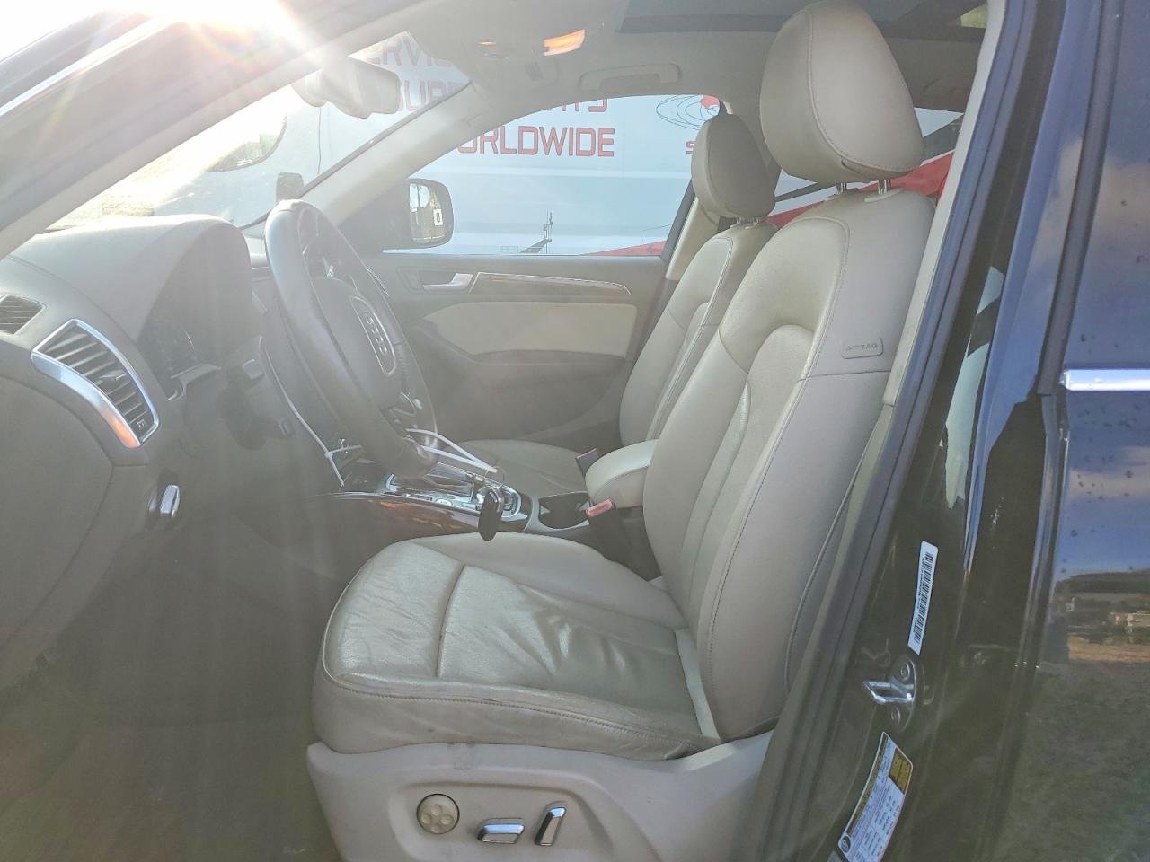 2013 AUDI Q5 Premium Plus