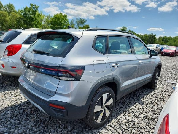 2025 VOLKSWAGEN TAOS 4Motion S