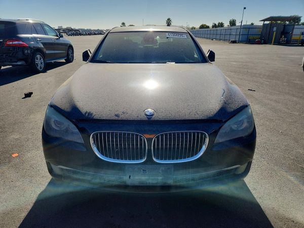 2012 BMW 750 750i/Alpina B7