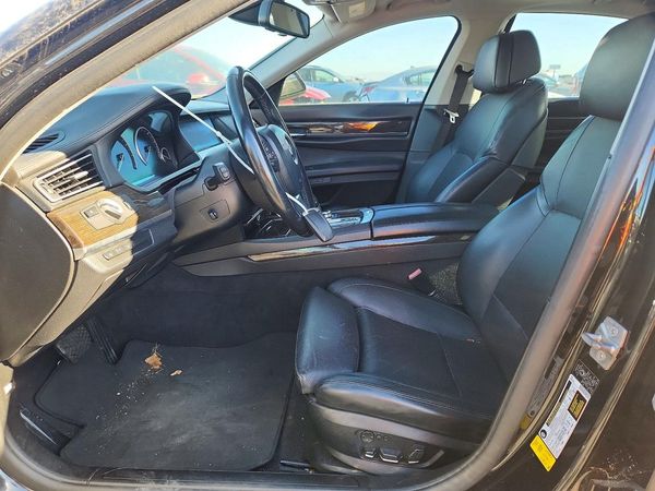 2012 BMW 750 750i/Alpina B7