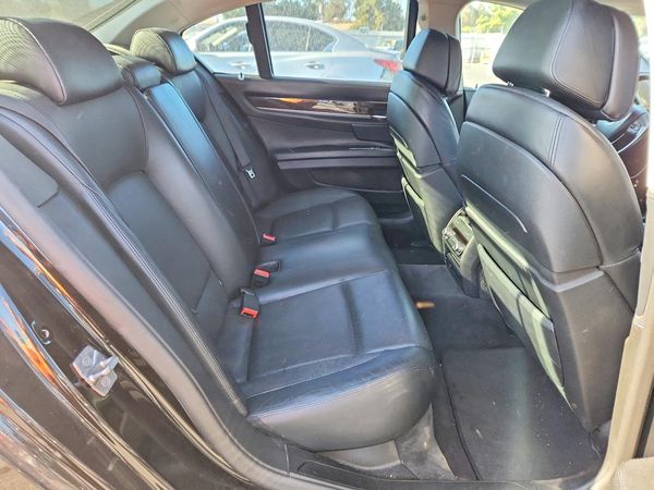 2012 BMW 750 750i/Alpina B7