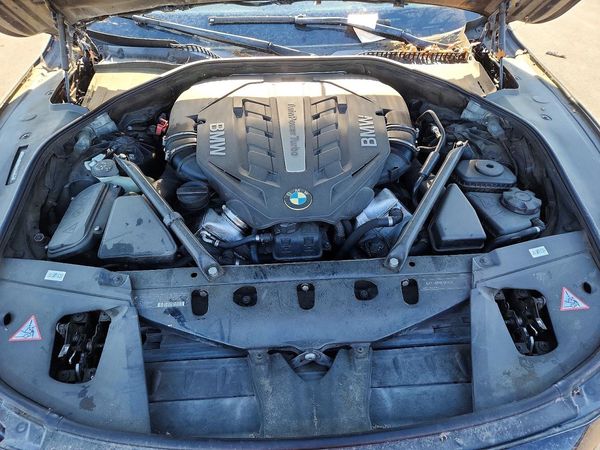 2012 BMW 750 750i/Alpina B7