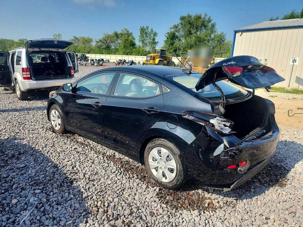 2016 HYUNDAI ELANTRA