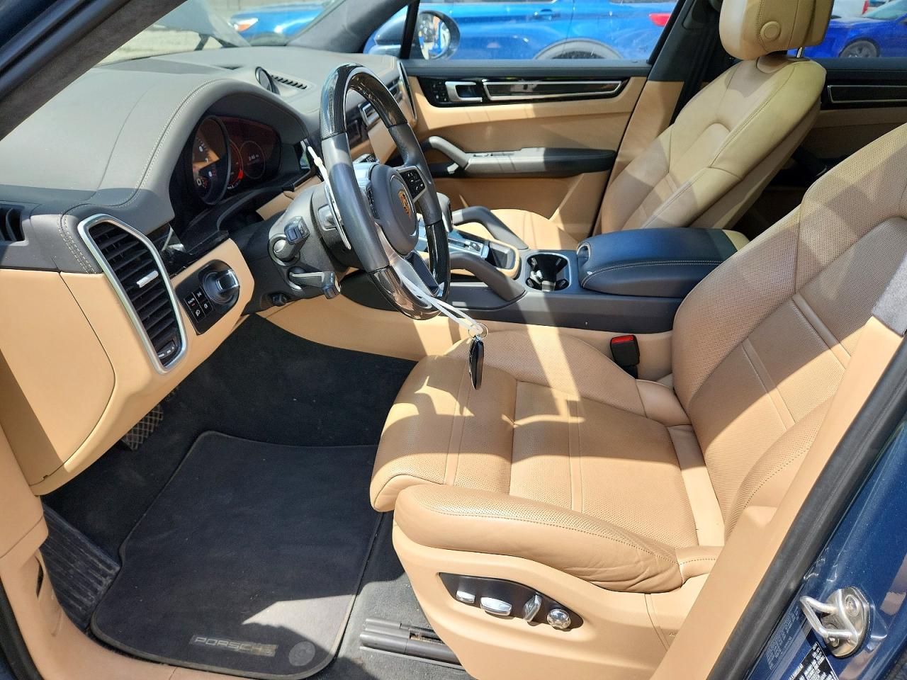 2019 PORSCHE CAYENNE