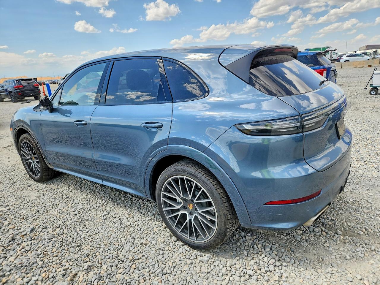 2019 PORSCHE CAYENNE