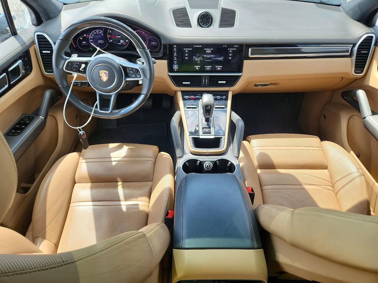 2019 PORSCHE CAYENNE