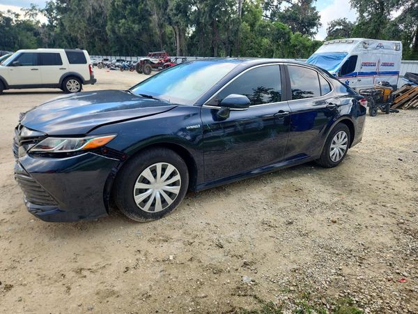 2019 TOYOTA CAMRY
