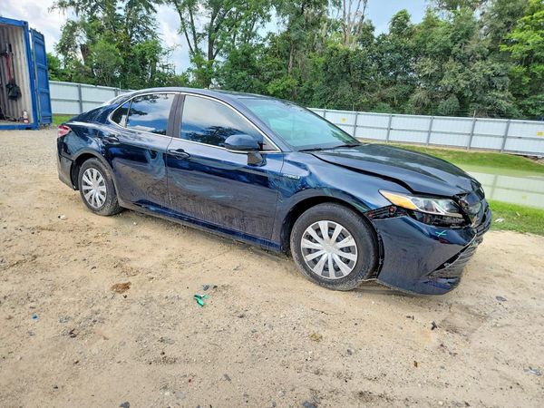 2019 TOYOTA CAMRY