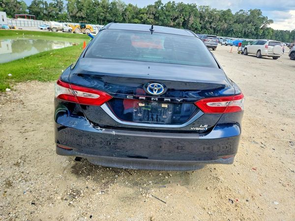 2019 TOYOTA CAMRY