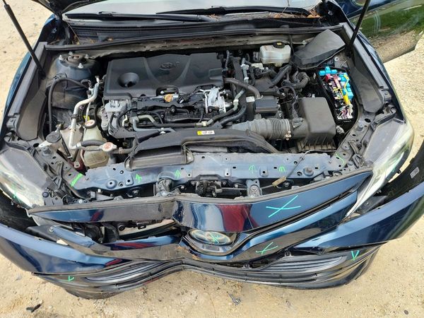 2019 TOYOTA CAMRY