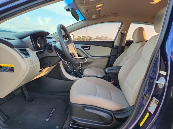 2014 HYUNDAI ELANTRA GLS(Middle)