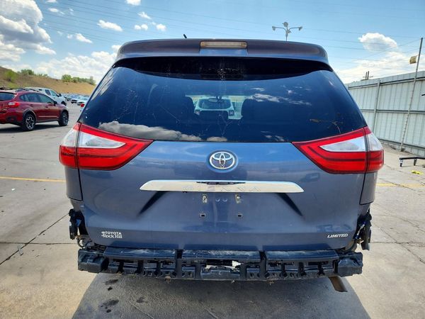 2015 TOYOTA SIENNA