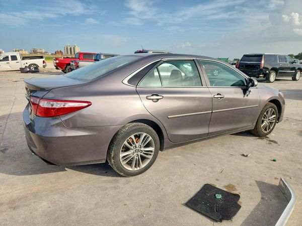 2016 TOYOTA CAMRY