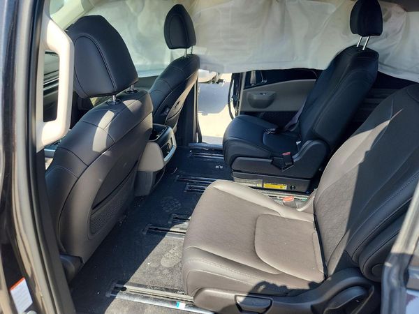 2026 KIA CARNIVAL LX, LXS