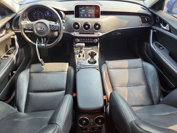 2018 KIA STINGER