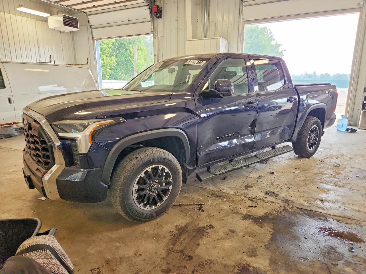 2025 TOYOTA TUNDRA