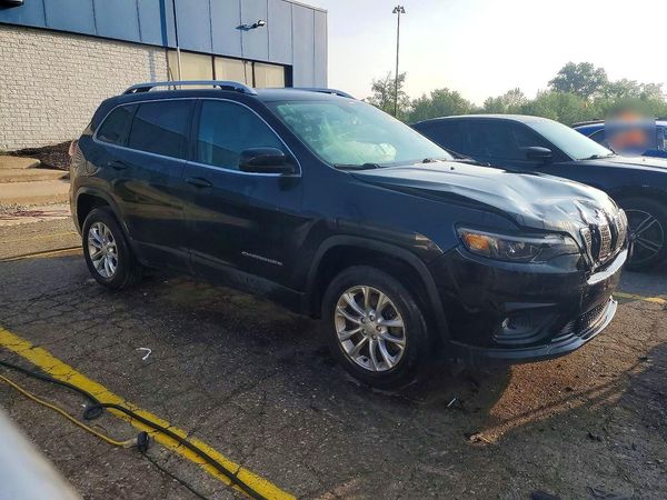 2019 JEEP CHEROKEE LATITUDE 4X4