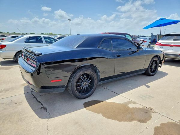2017 DODGE CHALLENGER SXT