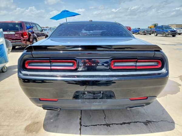 2017 DODGE CHALLENGER SXT