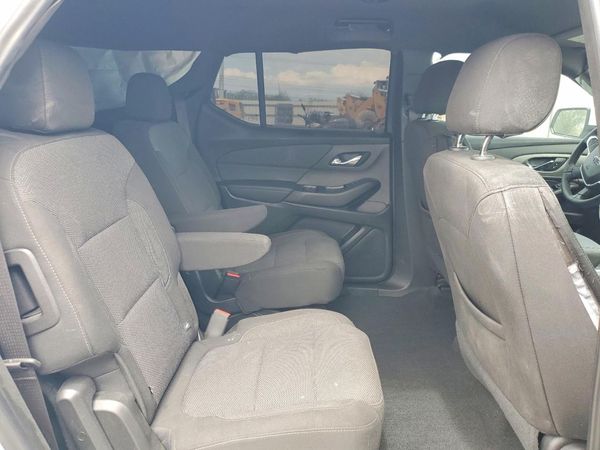 2023 CHEVROLET TRAVERSE LT