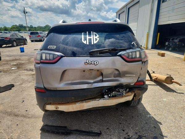2019 JEEP CHEROKEE LATITUDE PLUS FWD