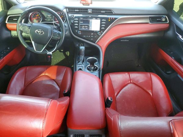 2018 TOYOTA CAMRY