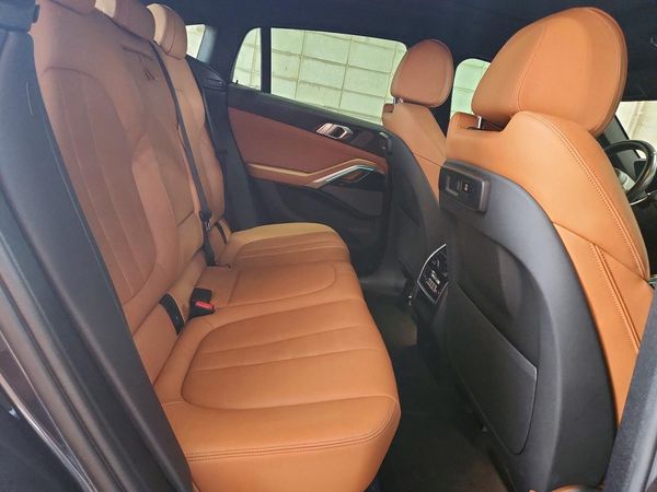 2021 BMW X6 xDrive40i