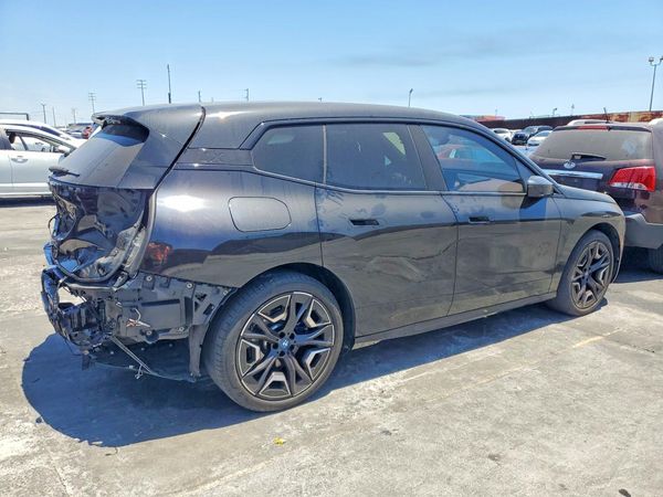2024 BMW IX xDrive50