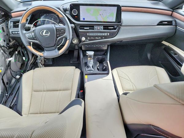 2025 LEXUS ES 300H 300h Luxury