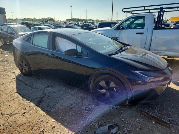 2025 TOYOTA PRIUS