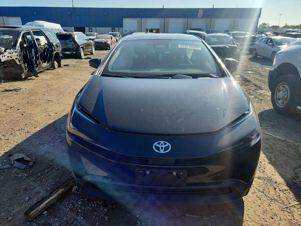 2025 TOYOTA PRIUS