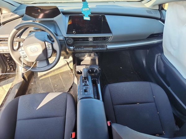 2025 TOYOTA PRIUS