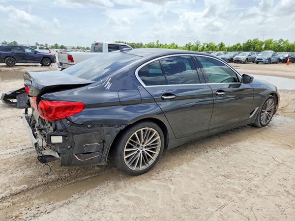 2018 BMW 530