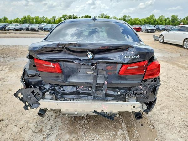 2018 BMW 530