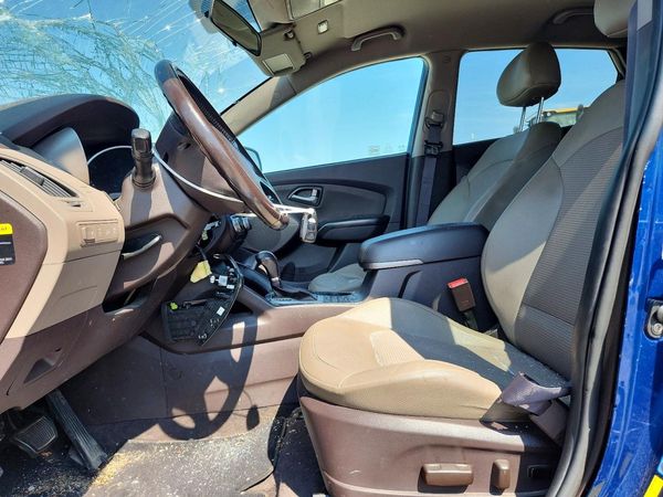 2015 HYUNDAI TUCSON GLS (Middle)