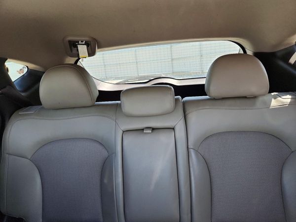 2015 HYUNDAI TUCSON GLS (Middle)