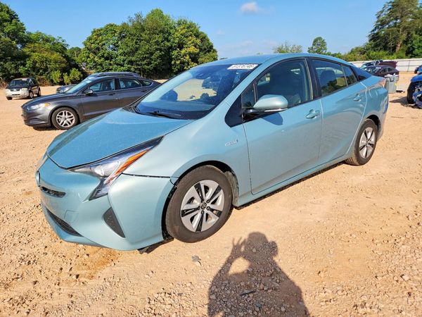 2017 TOYOTA PRIUS