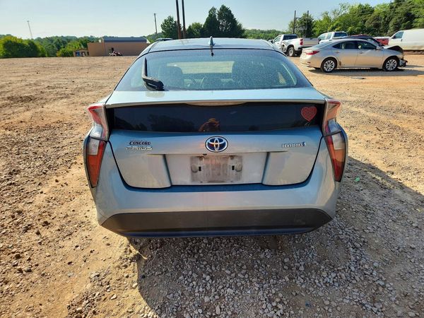 2017 TOYOTA PRIUS